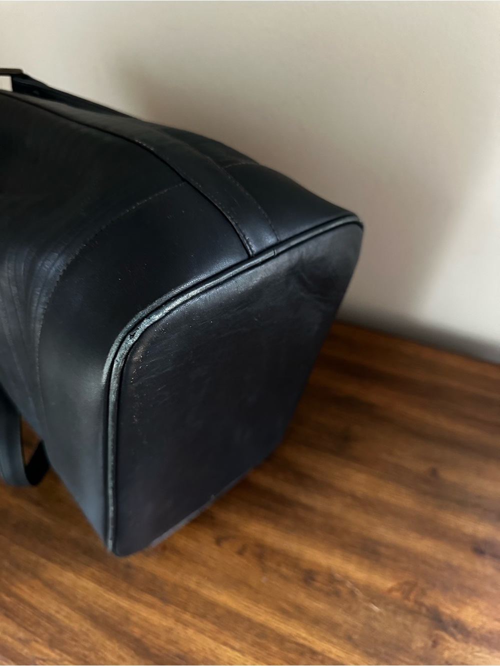 Mario Valentino Signature Logo Bucket Bag - Picture 5 of 9